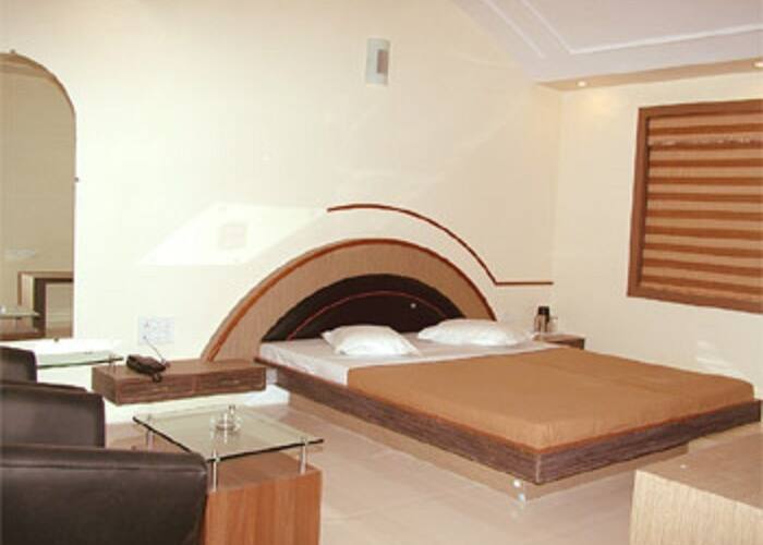 Hotel Pride, Porbandar 2